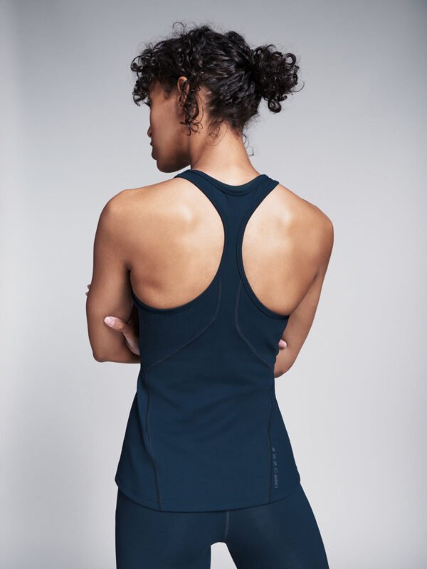 HUNTRESSTANK_CARBON_3_675d5a01-53c4-4ab4-b8c4-d4d08e36e35c LIMITLESS Tank Marine