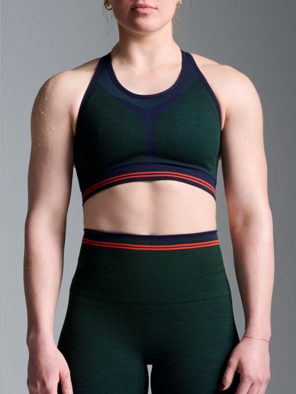 Photo-Direction-OnModel-Selects-V418 Hybrid Set — 07