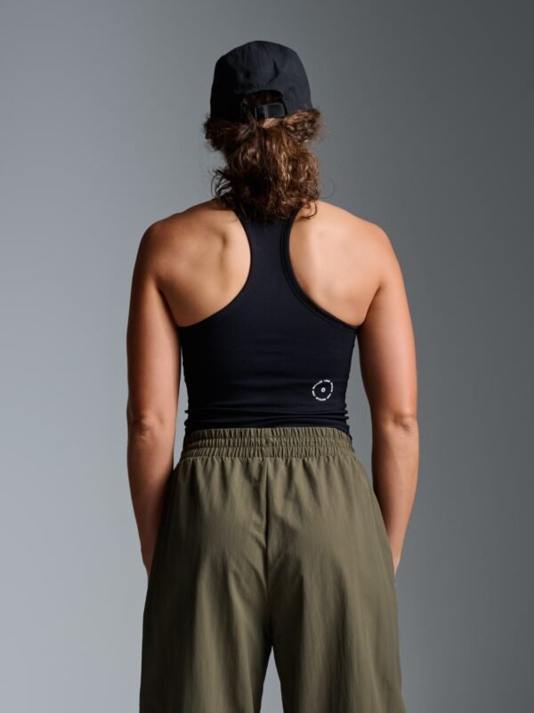 CROPPED MUSCLE TANK (RECYCLED) Black